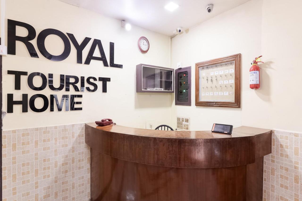 Spot On 60665 Royal Tourist Home Valancheri Exterior foto
